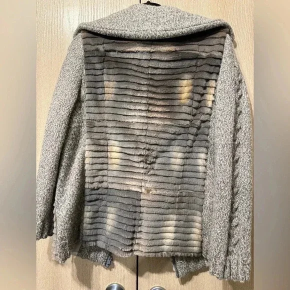 Krio Wool and Fur Coat - Picture 11 of 12